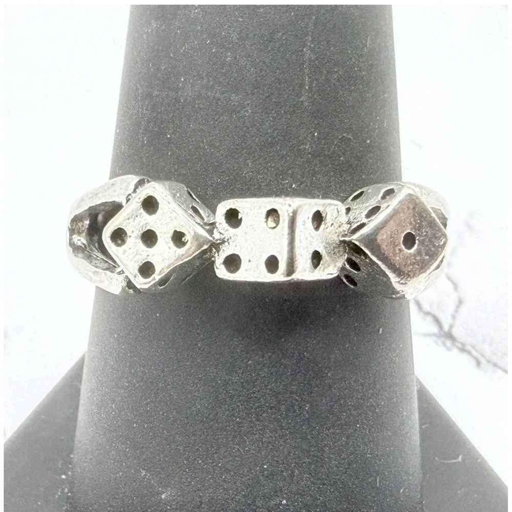 Silver Tone Dice Ring Size 9 Lucky Casino Novelty Statement Ring